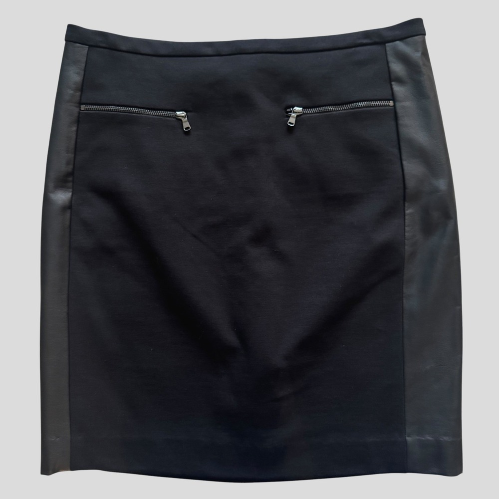 Ann Taylor Black Pencil Skirt Faux Leather Side Corporate Goth 8 10 Edgy Moto